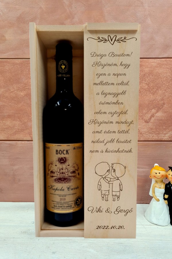 Jó barátok esküvői boros ajándék díszdoboz barátnak