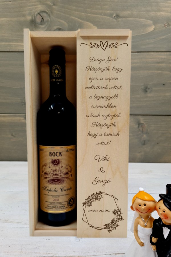 Virág koszorú esküvői boros tanú köszöntő ajándék díszdoboz