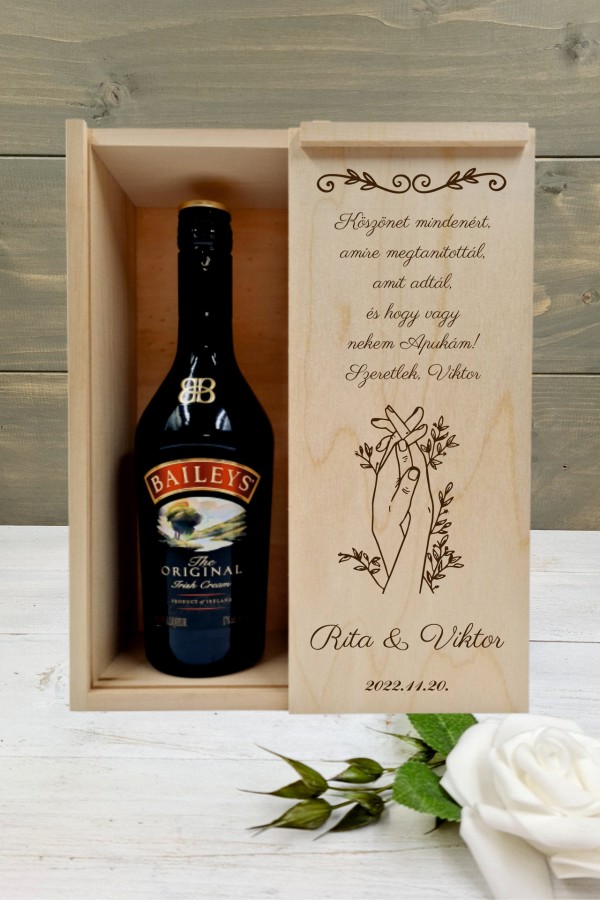  Összefonodó kezek Örömanya köszöntő Whiskeys ajándék díszdoboz