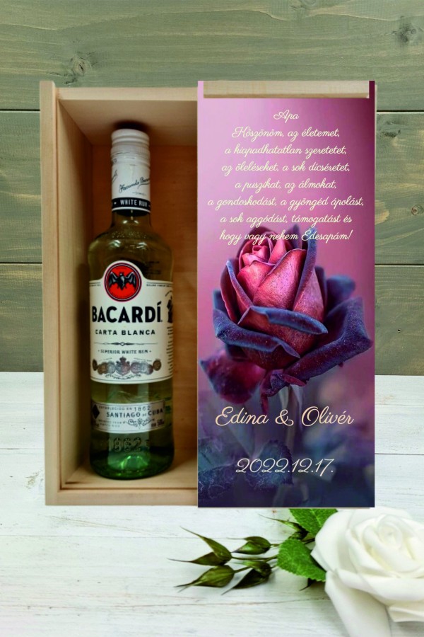 Lila rózsaszál italos szülőköszöntő díszdoboz esküvőre