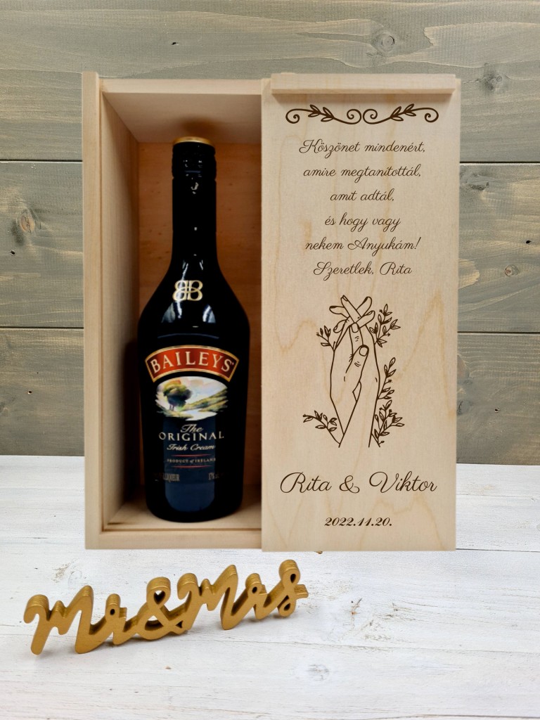 Bacardis doboz Örömanyának 2