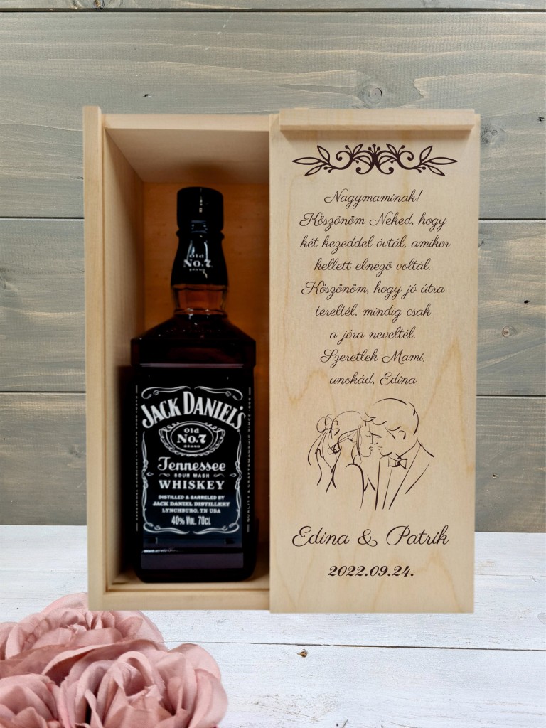 Az ifjú pár Nagymama köszöntő italos ajándék díszdoboz