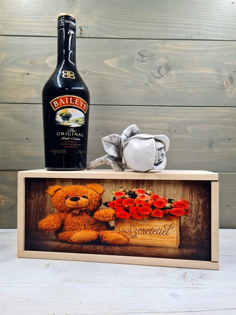 Mackó italos ajándékdoboz szülinapra