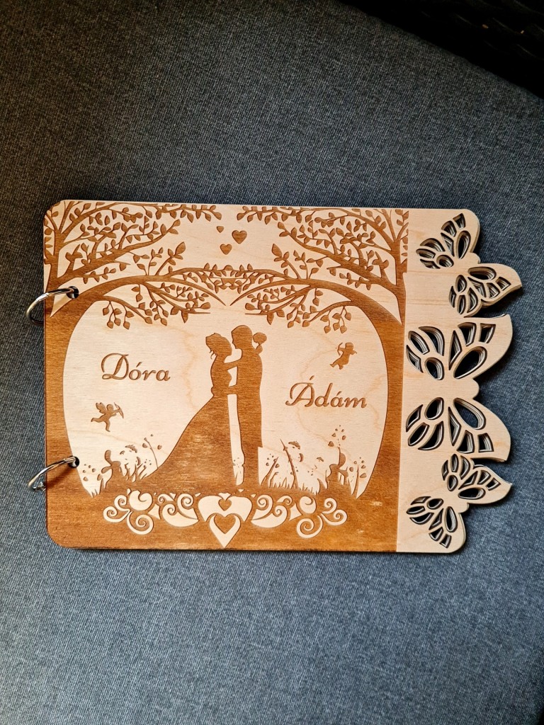 Pillangók vendégkönyv esküvőre