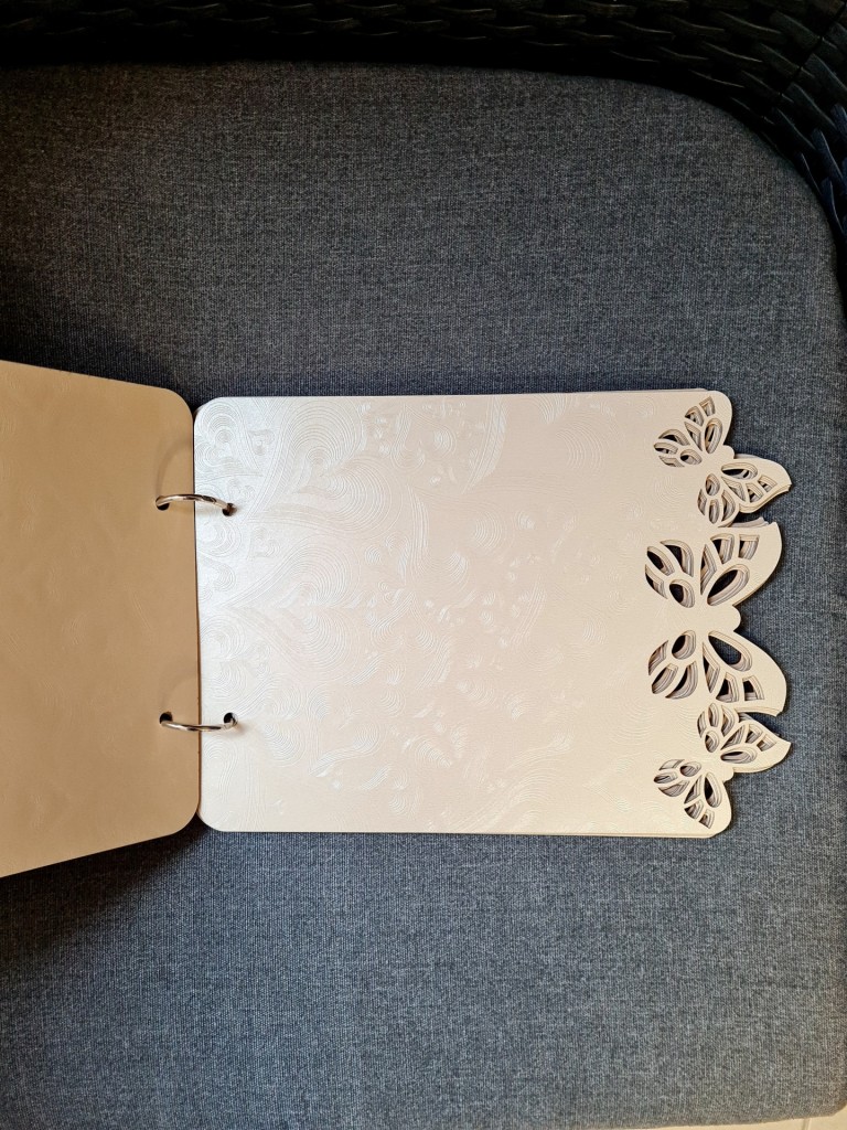 Pillangók vendégkönyv esküvőre