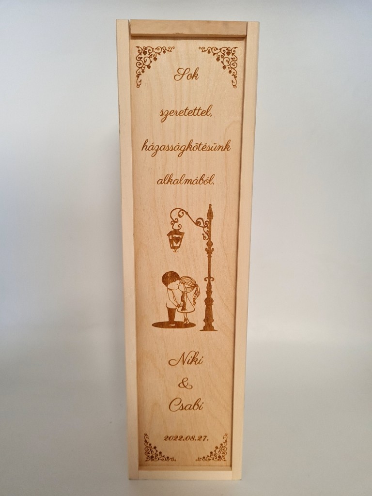 Lámpás alatt esküvői köszönőajándék boros doboz