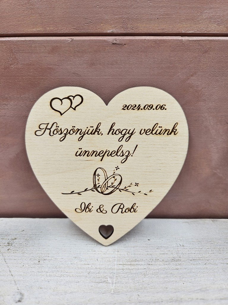 Gyűrűk esküvői vendégköszöntő hűtőmágnes 