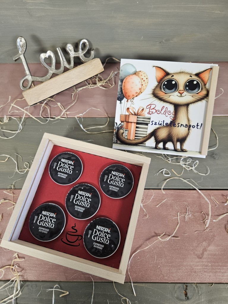 Vidám cica kávés, teás, édességes ajándék díszdoboz szülinapra