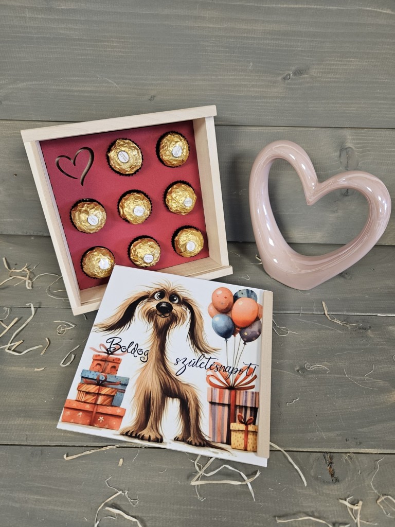Vidám kutyus kávés, teás, édességes ajándék díszdoboz szülinapra