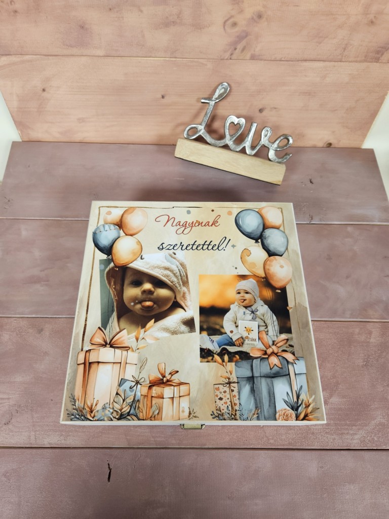 Szülinapi emlék kávés, teás, édességes ajándék díszdoboz  