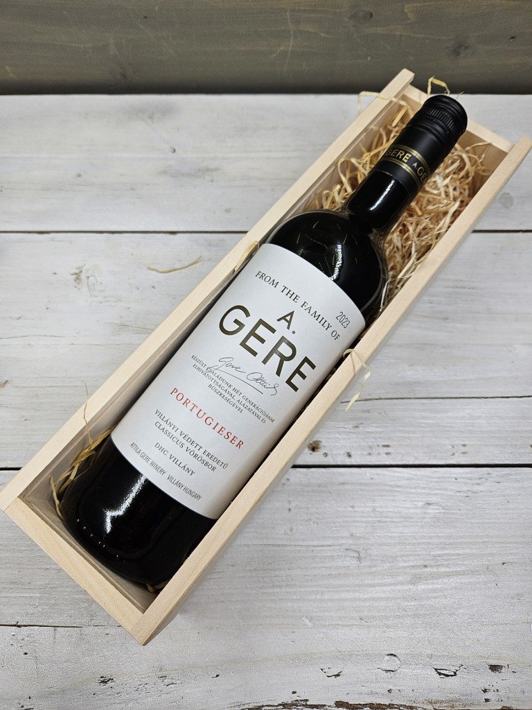 Menyasszony esküvői boros nagypapa köszöntő ajándék díszdoboz  