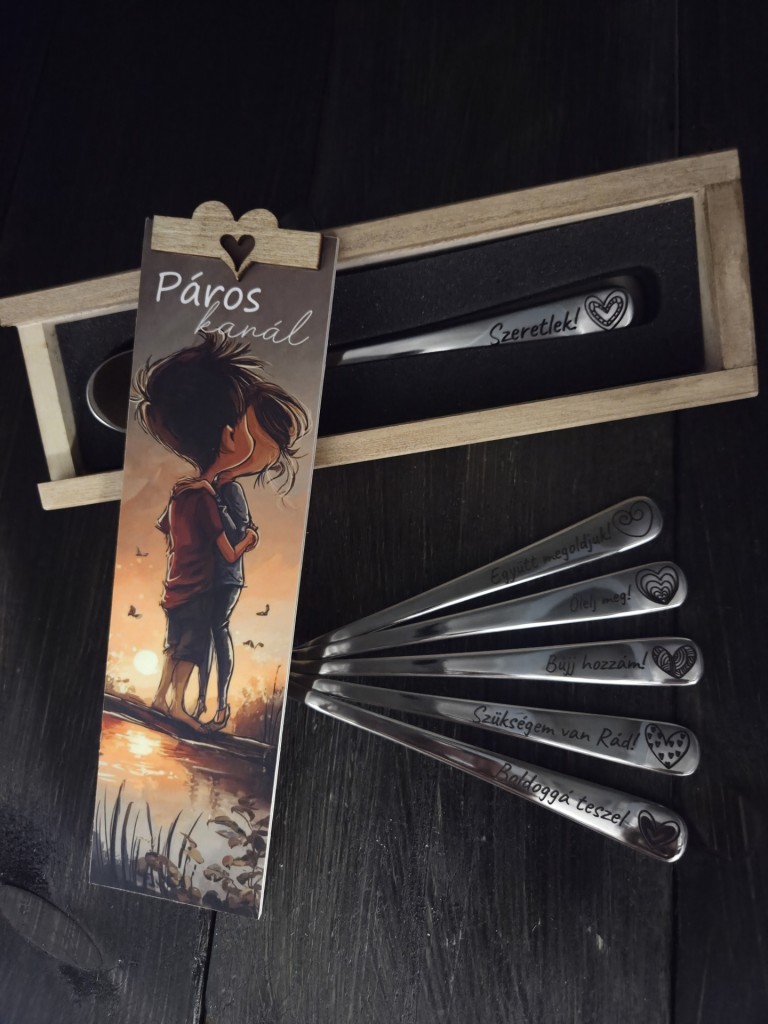 Páros kanál pozitív üzenetekkel gravírozott kanálkészlet díszdobozban 