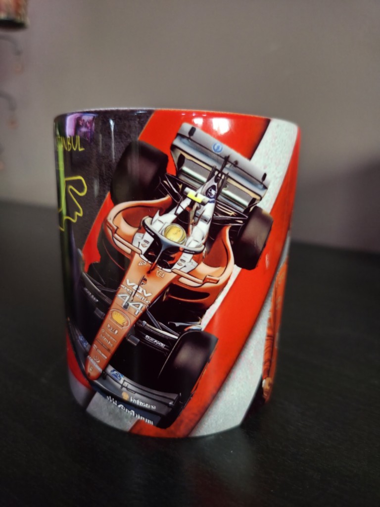 F1 Lewis Hamilton ajándékcsomag rajongóknak