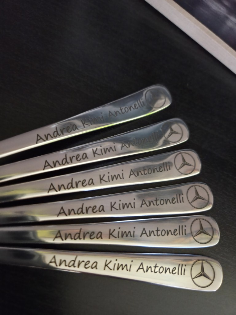 F1 Kimi Antonelli ajándékcsomag rajongóknak