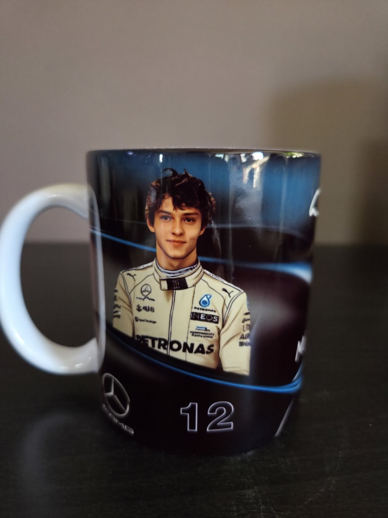 F1 Kimi Antonelli bögre rajongóknak