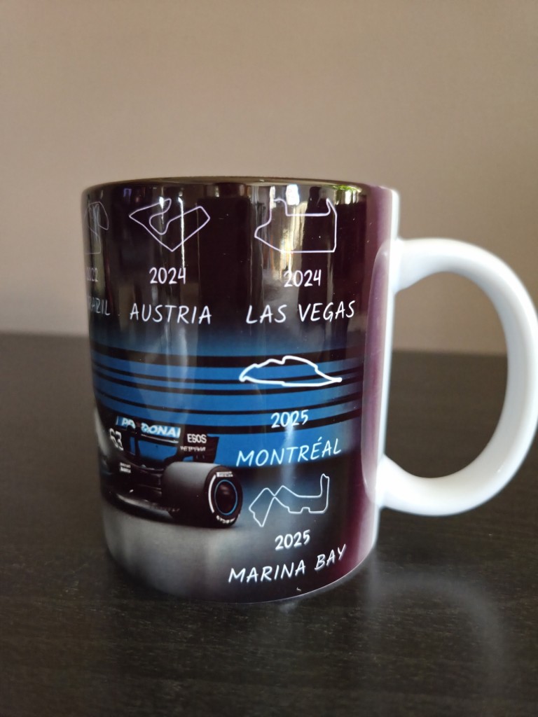 F1 George Russel ajándékcsomag rajongóknak 