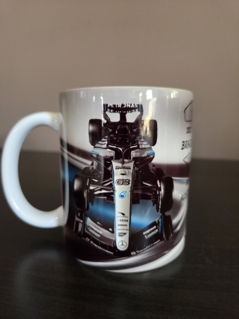 F1 George Russel ajándékcsomag rajongóknak 