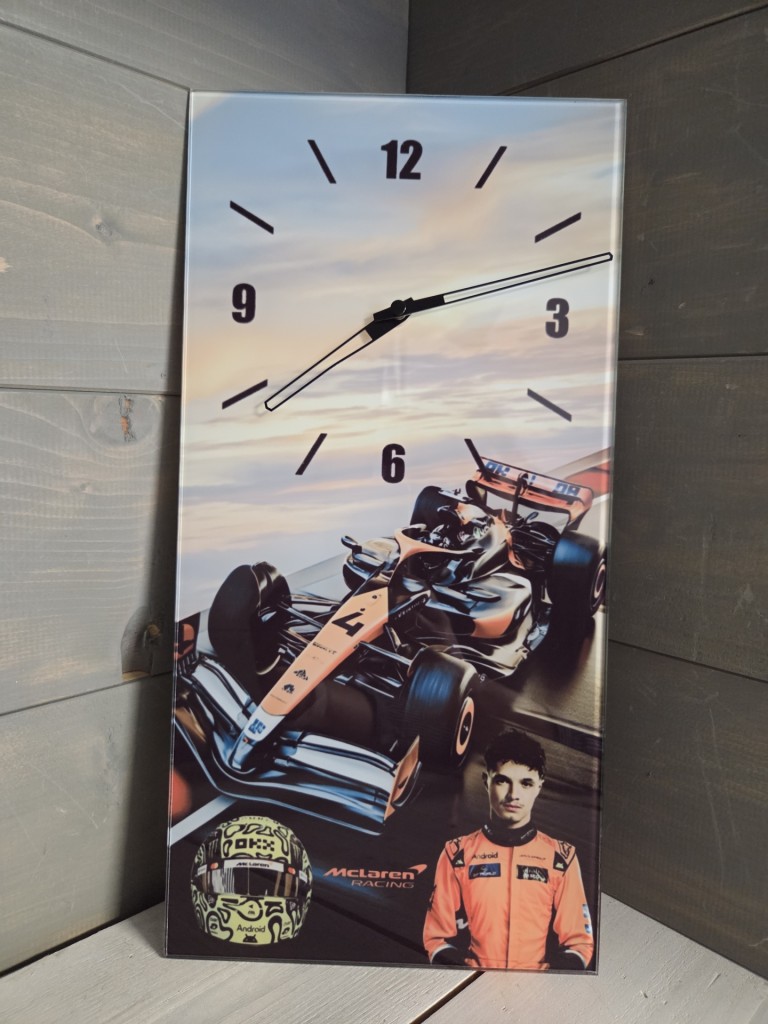 F1 Lando Norris üveg falióra 