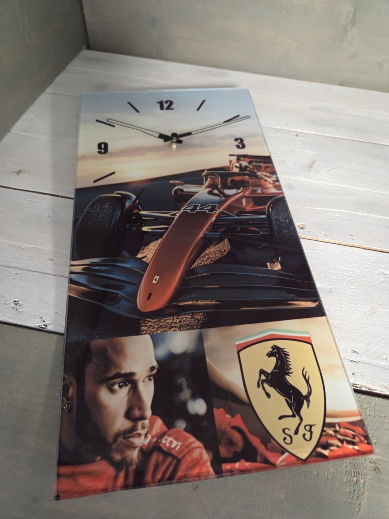 F1 Lewis Hamilton üveg falióra 