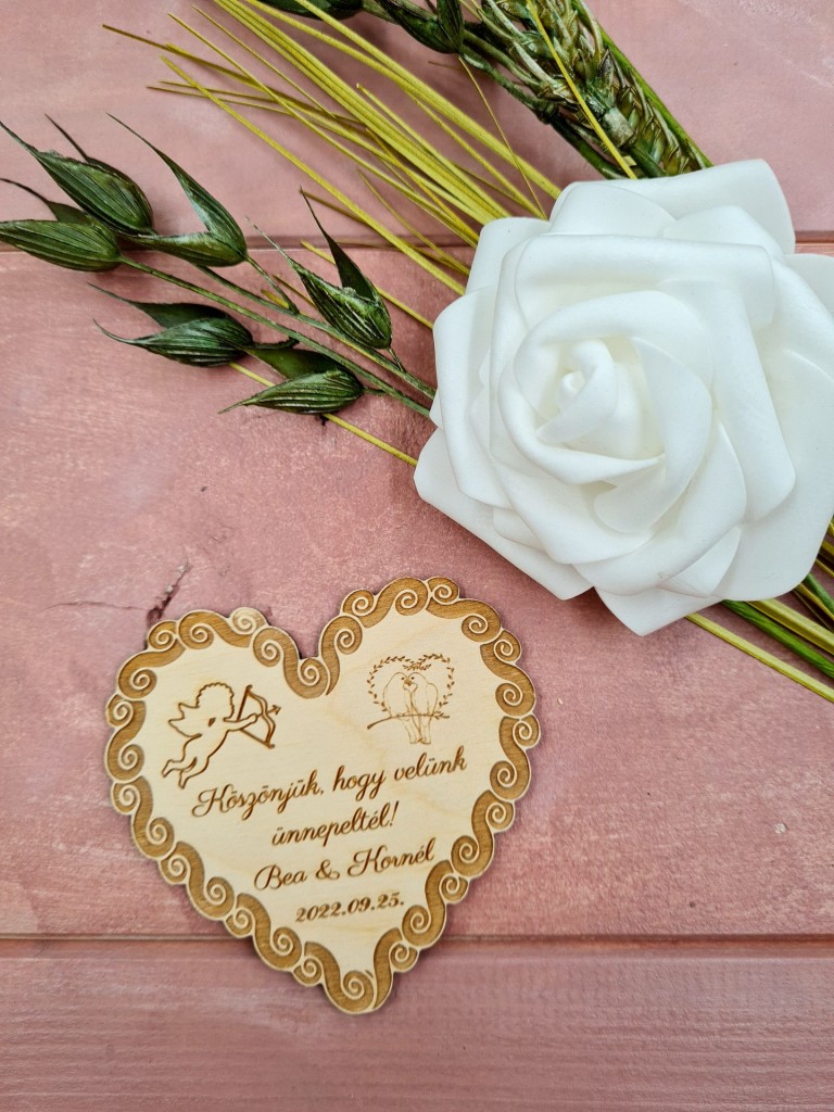 Cupido nyíla esküvői vendégköszöntő ajándék hűtőmágnes