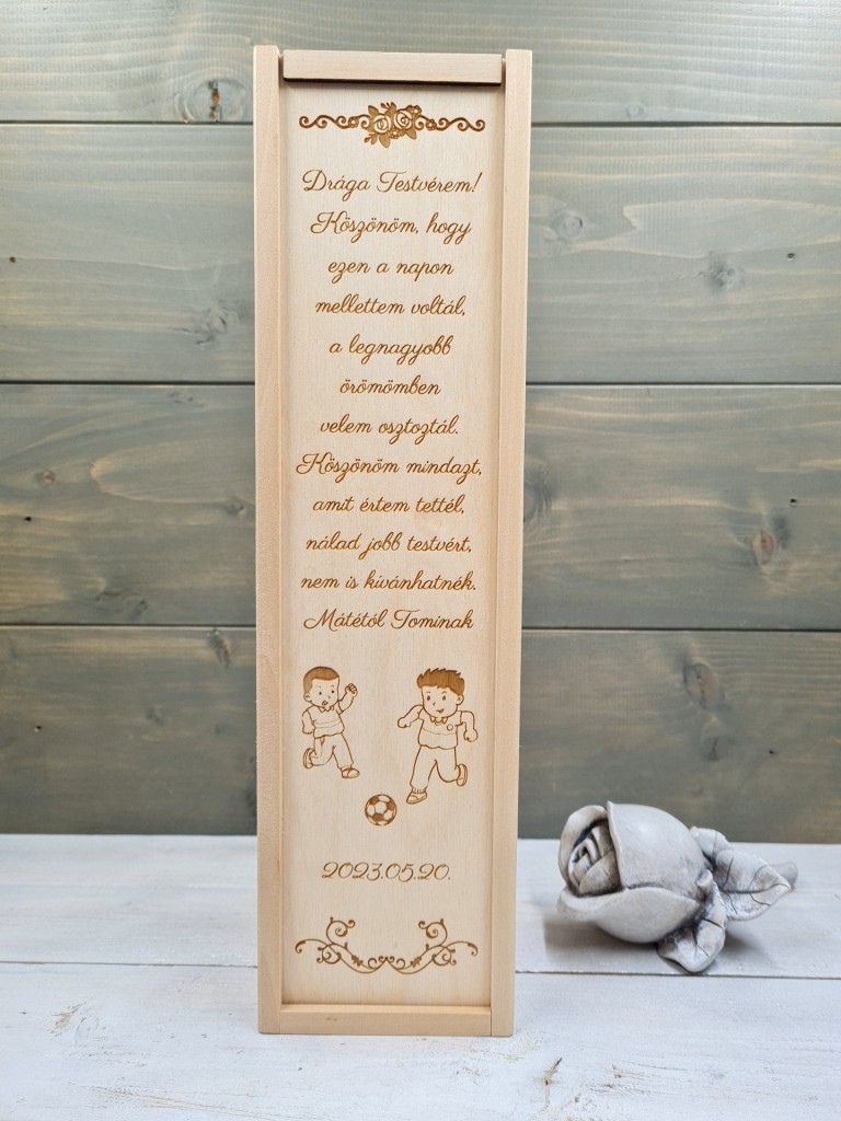 Fiúk esküvői testvérköszöntő boros ajándék díszdoboz
