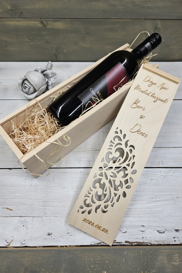 Romantika esküvői szülőköszöntő ajándék bortartó díszdoboz