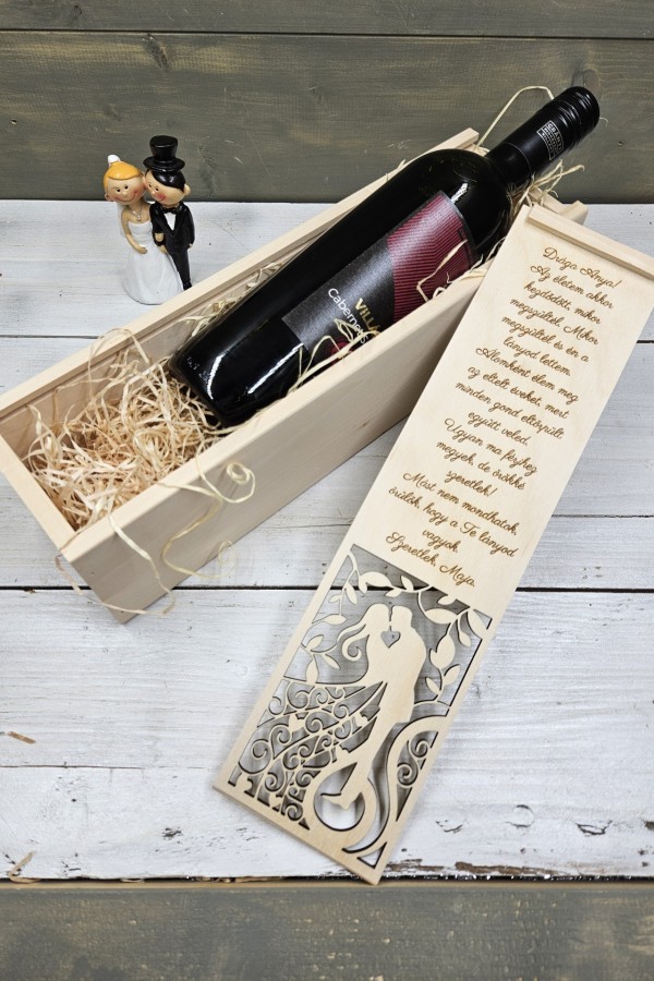 Egymásba fonódva esküvői szülőköszöntő bortartó ajándék díszdoboz