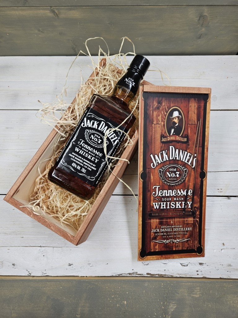 Jack Daniels Whiskeys italos ajándék díszdoboz